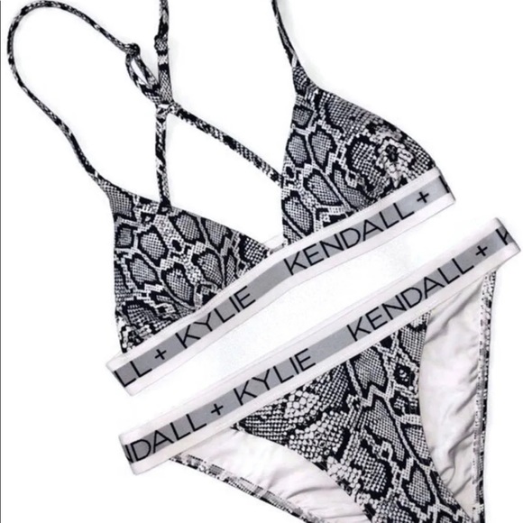 Kendall & Kylie Other - KENDALL+ KYLIE 2 PCS BATING SUITS